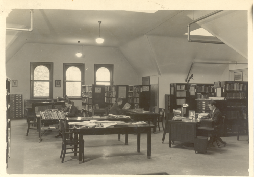 Library of the Department of Middle American Research (DMAR), c. 1940s.