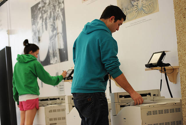 Students at the Learning Commons' printers