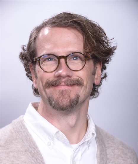Sean Knowlton head shot photograph
