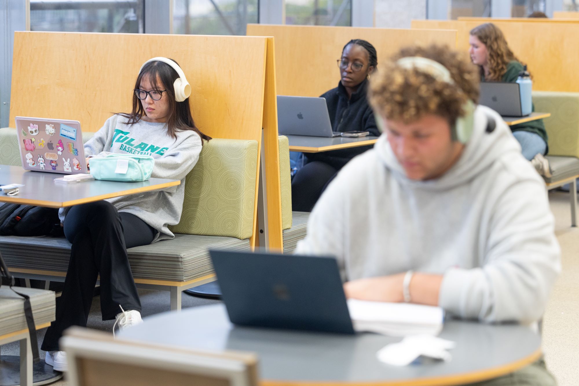 Tulane University Libraries Announce New Textbook Purchasing Policy